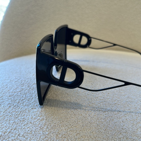 DIOR Sunglasses - Picture 7 of 13